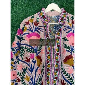 เสื้อคลุมผ้าทอมืออินเดียแบบยูนิเซ็กซ์ ผ้าฝ้ายคัดพิเศษ แจ็คเก็ตฤดูหนาวแบบสั้น พร้อมงานปักมือ สำหรับงานปาร์ตี้ ผลิตตามแบบ ODM สำหรับผู้หญิง - Product Image 2