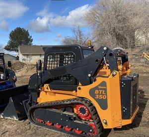 Cargadora Compacta de Orugas Cougar BTL350 - Product Image 4
