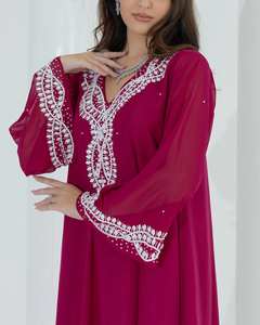 Vente en gros de luxe personnalisé Petite Satin Abaya pour femmes Dubaï inspiré vêtements islamiques manches à volants en soie musulman traditionnel - Product Image 6