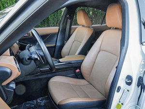 Lexus IS 350 F SPORT Design d'occasion propre 2024 - Product Image 4