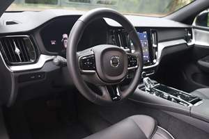 VOLVO V60 RECHARGE T8 POLESTAR ENGINEERED 2023 d'occasion, conduite à gauche/droite - Product Image 3