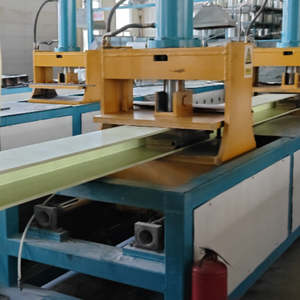 FRP <span class=keywords><strong>pultrusion</strong></span> máy cho tất cả các loại hồ sơ-20T /30t FRP Composite <span class=keywords><strong>pultrusion</strong></span> dây chuyền sản xuất toàn cầu bán - Product Image 2