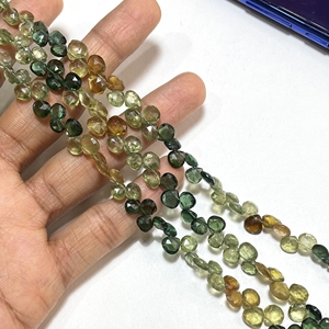 Perles de pierres précieuses d'apatite naturelle de haute qualité 5.5-7MM perles de pierre de briolette en forme de coeur à facettes multiples en gros - Product Image 4