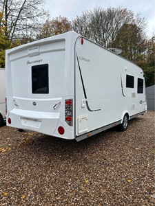 Petite caravane de camping-car en aluminium sur mesure avec design européen, idéale pour un usage en appartement, disponible. - Product Image 3