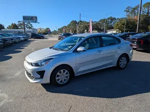 Kia Rio S 2023 Usado en Perfecto Estado - Product Image 4