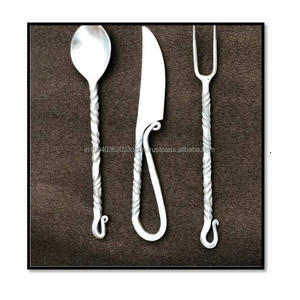 Juego de cubiertos de acero inoxidable y metal de aspecto elegante en stock, juego de cubiertos en utensilios de cocina disponibles en tamaño personalizado para exportación - Product Image 1