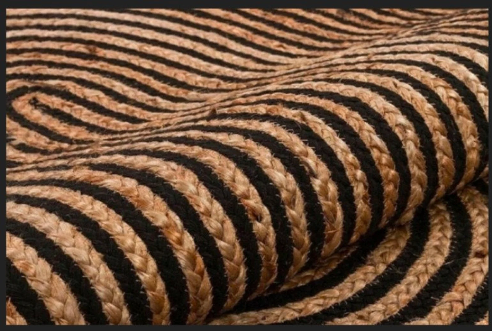 Identique à l'image