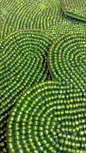 Posavasos de Yute con Cuentas Hecho a Mano, Alta Calidad, Moderno, Redondo, 300 mm de Diámetro, Duradero y Decorativo - Product Image 3