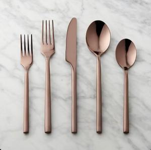 Juego de cubiertos de acero inoxidable con acabado dorado, diseño sofisticado para comidas extraordinarias y momentos memorables - Product Image 5