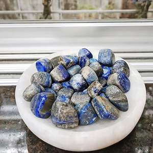 Pierres de dégringolade en Lapis Lazuli naturelles de qualité supérieure-Cristaux de guérison d'un bleu profond pour la sagesse et la vérité - Product Image 2