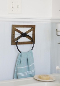 Anneau de serviette de main décor de ferme pour salle de bain-Porte-serviettes rustique, mural, mélange de bois, unique Shiplap et anneau noir - Product Image 5