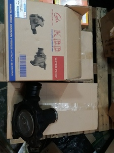 ปั๊มน้ำเครื่องยนต์ EX300-3 HITACHI ปั๊มน้ำ6SD1 1-13610944-0ชิ้นส่วนเครื่องจักรก่อสร้าง - Product Image 3