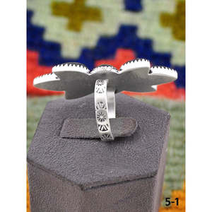 Bague artisanale en argent sterling et or noir du sud-ouest, avec technologie d'incrustation par sertissage clos, idéale pour un cadeau - Product Image 3