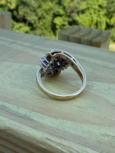 Anillo de cóctel de oro macizo de 14k con diamante natural de 1ct talla baguette, banda ancha, diseño en zigzag, de lujo, certificado, moderno. - Product Image 2