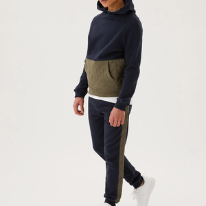 Jersey Chándal de alta calidad con bolsillos de canguro e impresión de logotipo personalizado para niños Colección de invierno para niños Tarifa barata - Product Image 1