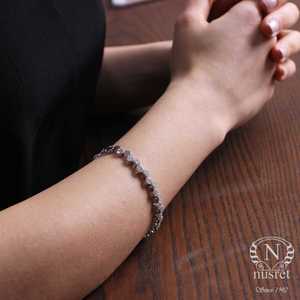 Bracelet en argent sterling 925 avec motif nid d'abeille et sertissage de diamants, élégant bracelet en diamant - Product Image 4