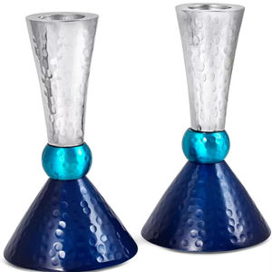 Tendance Evergreen 2-en-1 Bougie en métal et support de lumière de thé Finition marteau pour manger Vacances Pâques Noël Hanukkah - Product Image 1