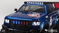 CROSSRC AT6 1/10 RC Crawler 6x6 Unimog Brushed Truck Trois essieux portiques 6 roues motrices Verrouillage de différentiel indépendant 2 vitesses Modèle de loisir RTR