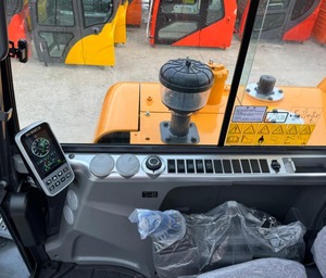 Op voorraad: 5500KG rupsgraafmachine voor het graven van betonnen vloeren, graafmachine modellen bij Scavatore Di Trincee in Scavare Trincee, Italië - Product Image 6