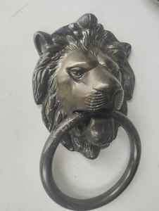 Timbre de Puerta de Latón Estilo León con Acabado en Polvo Negro, 7x4.25 Pulgadas, Metal Duradero para Hogar, Hotel, Villas, Empaquetado en Caja de Cartón - Product Image 5