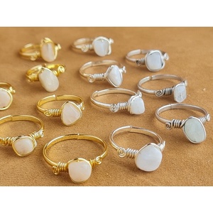 Anillos Estilo Boho Chapados en Oro y Plata con Detalles de Piedras Naturales para Reventa de Joyería Corporal de Moda - Product Image 3
