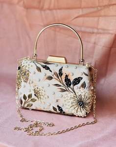 Bolso de mano Zardozi bordado con estampados florales, bolso de fiesta de boda indio, monedero de regalo hecho a mano para mujer - Product Image 1