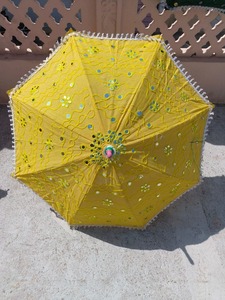 Parapluie Parasol en coton brodé Rajasthani pour décor de mariage et d'événement Protection solaire colorée Brolly Holi Party Return Gift - Product Image 3