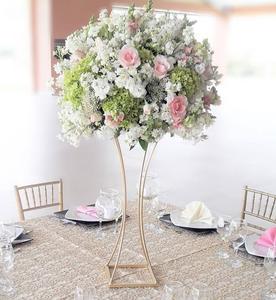 Centro DE MESA DE BODA DE METAL único con artesanía detallada y acabado exquisito para recepciones de boda de lujo - Product Image 1