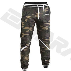 Walking Urban Poetry: Fabriquez votre histoire personnelle de style avec le pantalon Streetwear pour hommes, une ode à l'expression contemporaine - Product Image 1