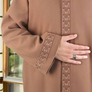 <b>Thobe</b> Linen Anti-Wrinkle Timeless Elegance Premium Craftsmanship Luxurious Finish Traditional Islamic Clothing Comfortable - Product Image 4