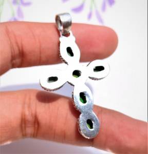 Pendentif croix plate oxydée fait main avec pierre précieuse turquoise verte, plaqué rhodium/or, argent sterling 925, croix naturelle unique - Product Image 4