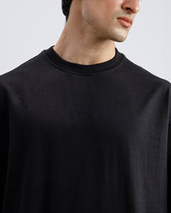 เสื้อยืดโอเวอร์ไซส์นุ่มด้วยดีไซน์ไม่ซ้ำใครมีจำนวนจำกัด - Product Image 1