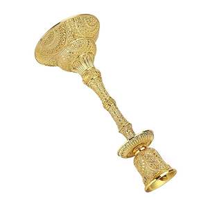 Bougeoir design en aluminium avec artisanat fait main, parfait pour les centres de table de mariage et les thèmes de décoration intérieure - Product Image 4