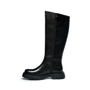 Bottes en cuir de mouton marron de luxe, au-dessus du genou, avec surface imperméable et doublure anti-humidité pour le froid et les occasions formelles - Product Image 1