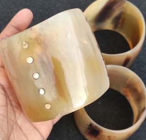 Bracelet artisanal en corne, bijoux rustiques naturels, bijoux en corne de buffle éthiques, bijoux de mode - Product Image 4