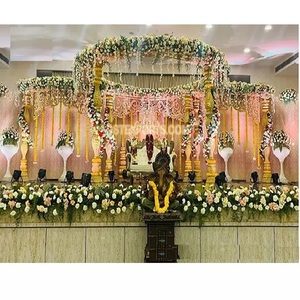 Mandap de mariage indien du Sud portable, thème rustique, décoration florale traditionnelle pour mariages en intérieur, installation en FRP, Floride, Australie - Product Image 1