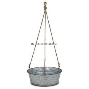 Macetas y Jardineras Colgantes Redondas de Diseño Simple y Estándar, Hechas de Metal de Primera Calidad Chapado en Oro de Alta Calidad, Provenientes de la India - Product Image 3