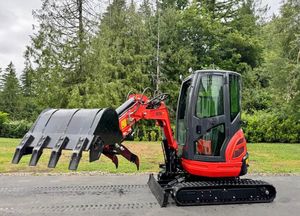 Mini-excavatrice KX033-4 de 12 tonnes, modèle 2022, avec vérins HAWE/HYDAC, capacité de la benne de 0,2 m³, moteur Hitachi, à vendre - Product Image 4
