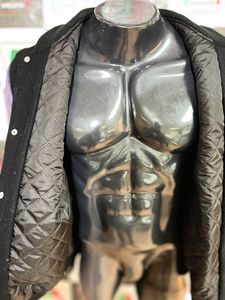 Logo personnalisé veste universitaire col montant 100 corps en laine avec cuir synthétique vraies Photos nouveau Design broderie noire - Product Image 2