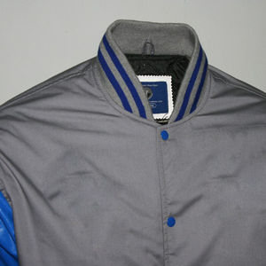 Dernier manteau de veste universitaire pour hommes personnalisé en usine, manches en cuir et laine de coton coupe ajustée, veste de baseball universitaire pour hommes - Product Image 3