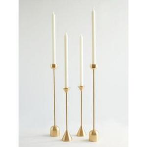 Portavelas de latón Premium de diseño elegante para mesa de cena romántica y decoración del hogar con atractivo tradicional - Product Image 3