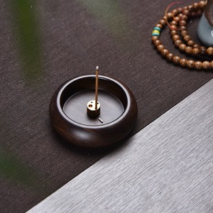 Elegante Quemador de Incienso de Madera con Aspecto Tradicional para Aromaterapia y Relajación - Product Image 5