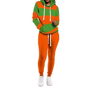 Vente en gros Logo personnalisé Survêtement de sport d'hiver pour femmes Sweat Jogging à capuche solide imprimé plusieurs couleurs Vêtements de sport en tissu - Product Image 4