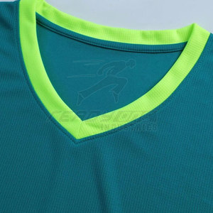 ชุดบาสเก็ตบอลออกแบบเองได้ คุณภาพสูง ระบายอากาศดี ผลิตจากโพลีเอสเตอร์ 100% สำหรับกีฬากลางแจ้ง เหมาะสำหรับผู้ใหญ่ทุกเพศ - Product Image 3