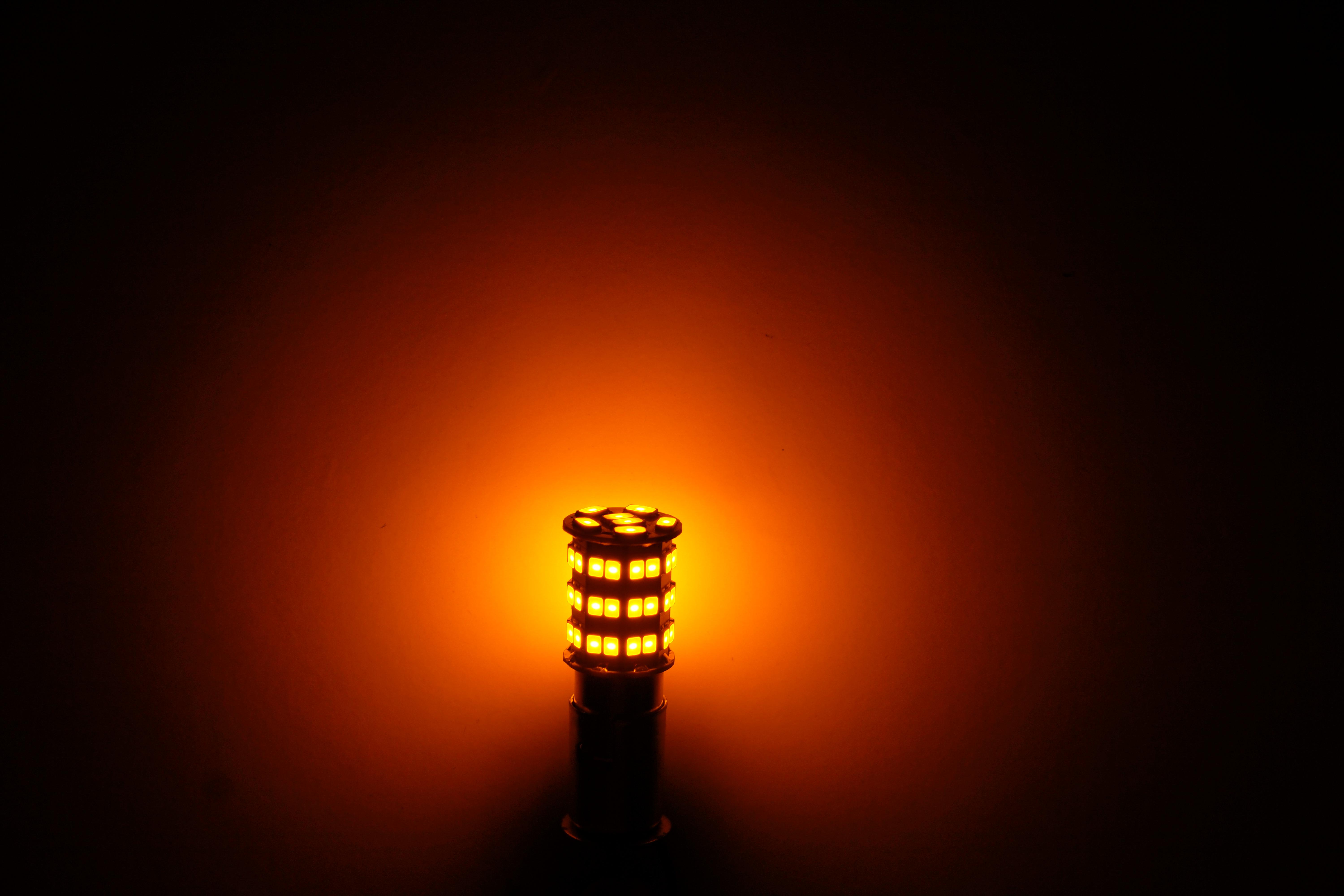 สีเหลือง (สีส้ม)