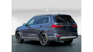 BMW X7 xDrive40i d'occasion propre, modèle 2022 - Product Image 3