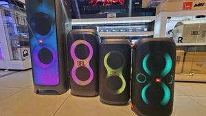 Portable Party Speaker Carrying Case Travel Bag for Outdoor Events - Product Image 2