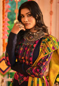 Diseño de calidad Hit 2025 Lehenga Choli con bordado de encaje elegante colección de diseñador indio Dupatta - Product Image 5