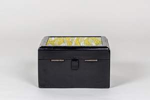 กล่องใส่เครื่องประดับไม้พิมพ์ลายหรูหรา งานแฮนด์เมด ผิวสัมผัสเรียบเนียน ดีไซน์แบบกำหนดเอง สำหรับจัดเก็บอย่างมีระดับในบ้าน - Product Image 4