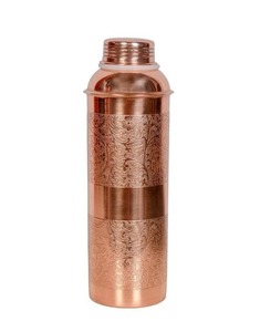 Bouteille en cuivre de gravure de concepteur 650 ML Verres en plastique élégants de 650 ml avec une énorme demande Expérience d'élégance avec notre produit de vente - Product Image 6